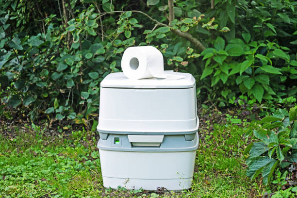 Best Portable restroom trailer rental  in Jasper, FL